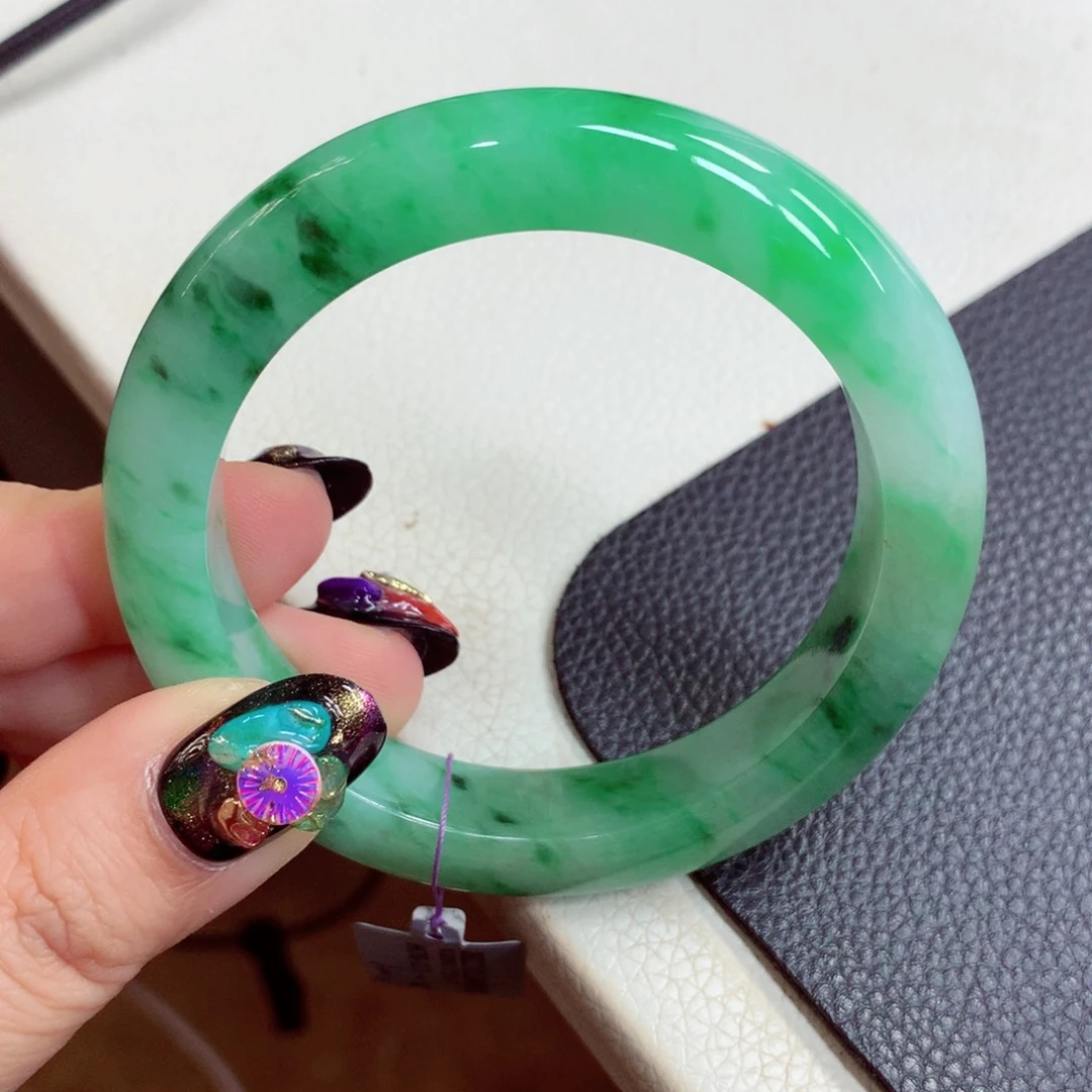 未镶嵌手镯翡翠缅甸