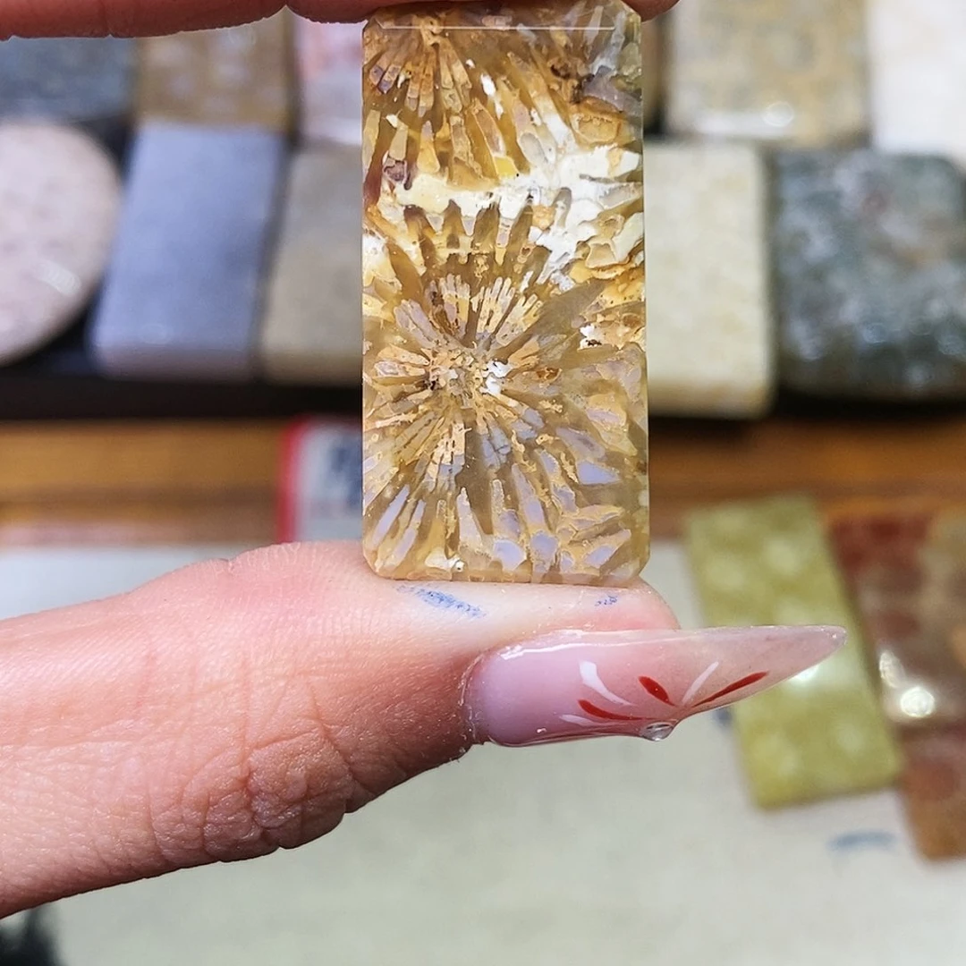 硅化玉颈饰合金?*果