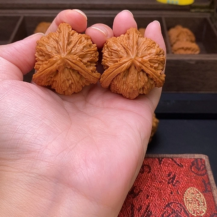 ****生把件文玩核桃白奔