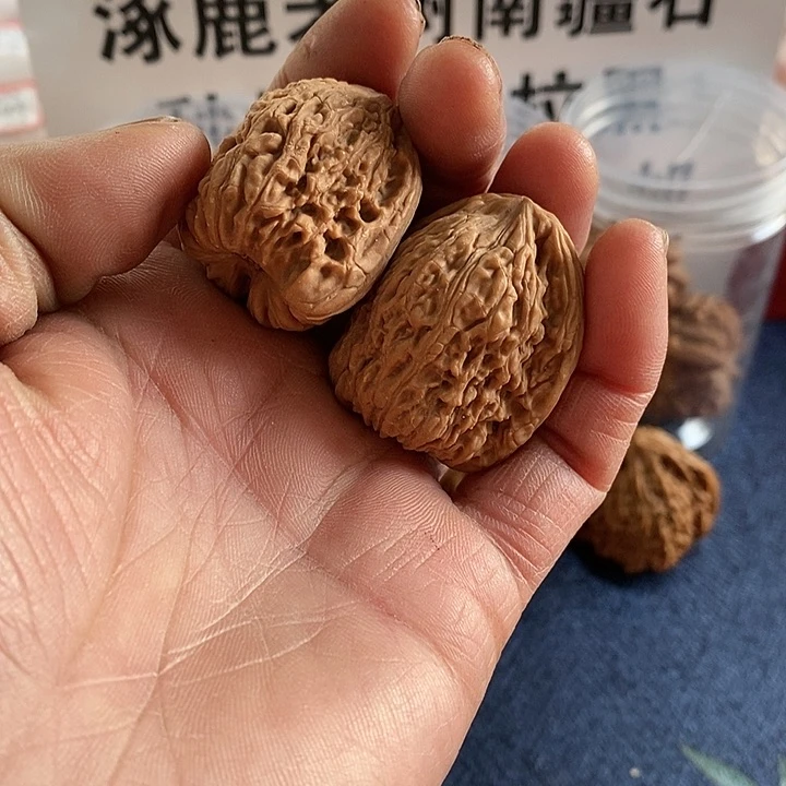 文玩核桃把件迈***代核桃