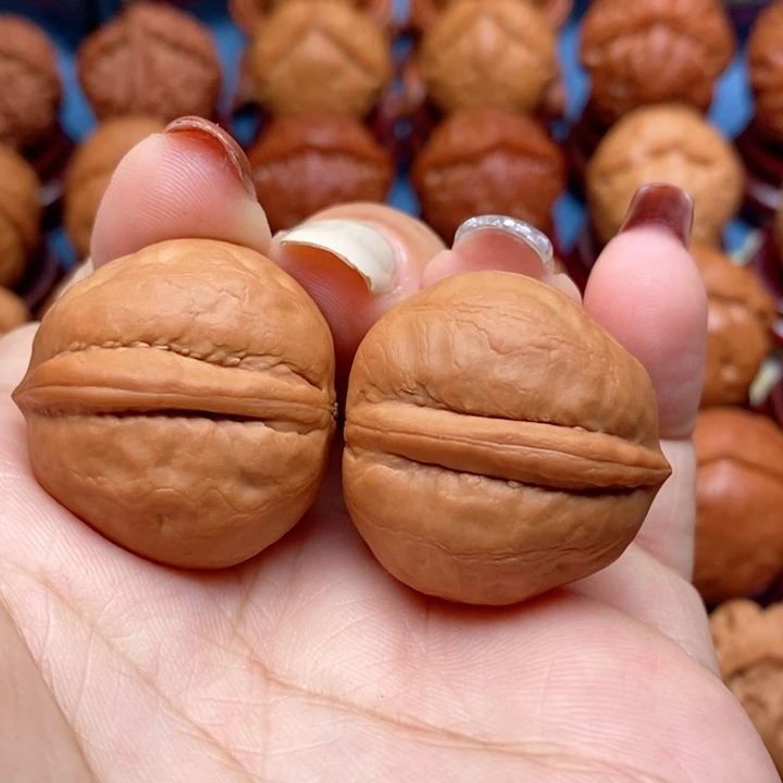 文玩核桃把件小海豚