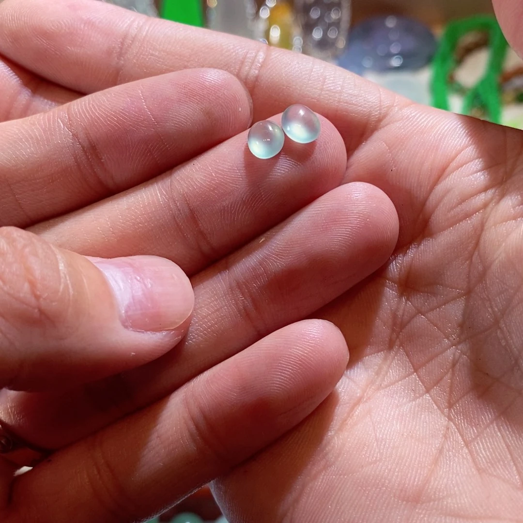 翡翠未镶嵌颈饰缅甸天然翡翠蛋面