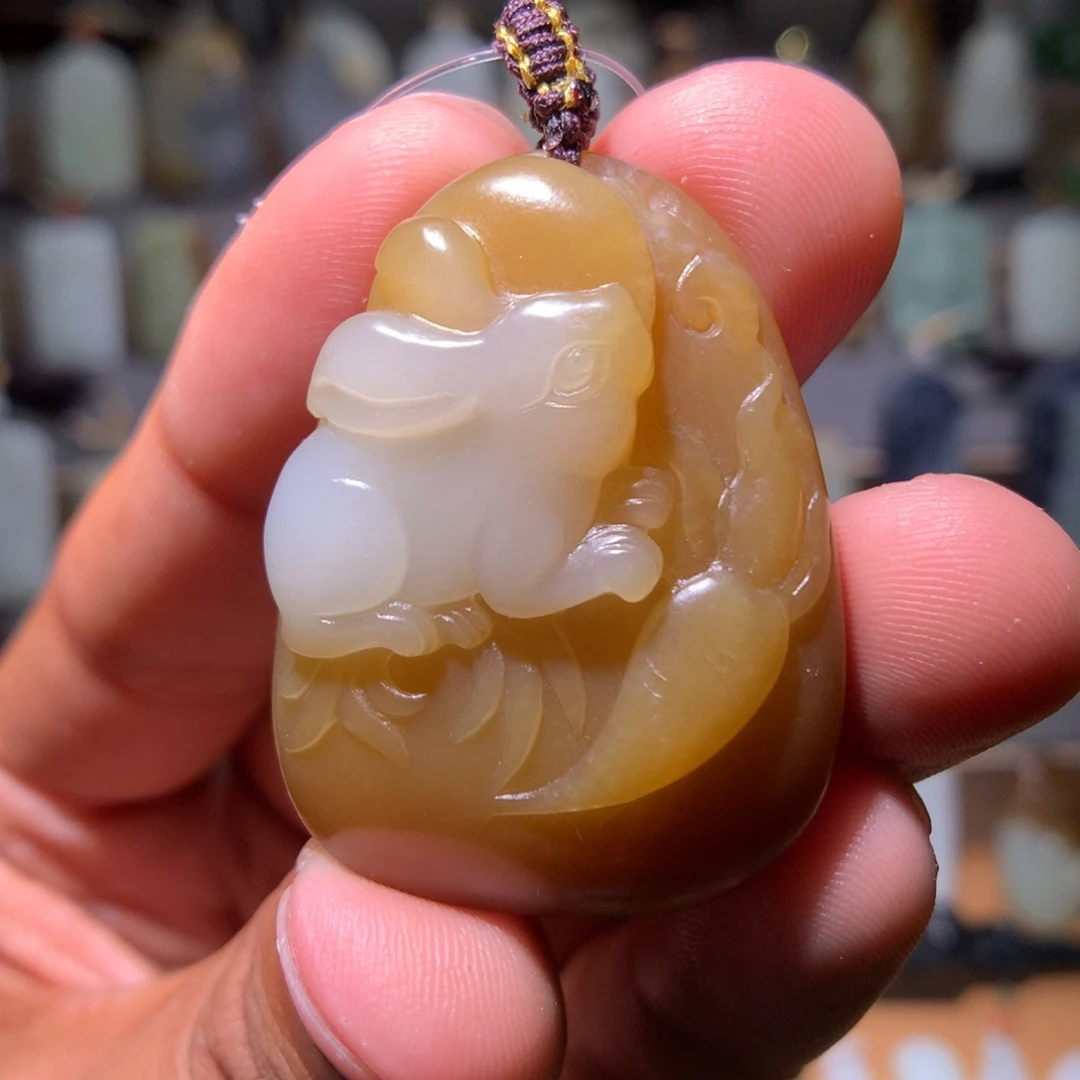 和田玉未镶嵌颈饰