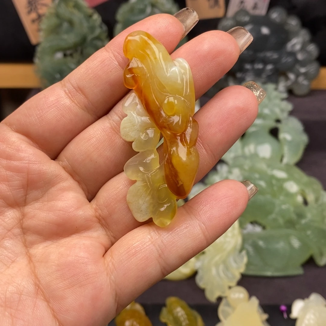 蛇纹石玉未镶嵌吊坠(赠链)