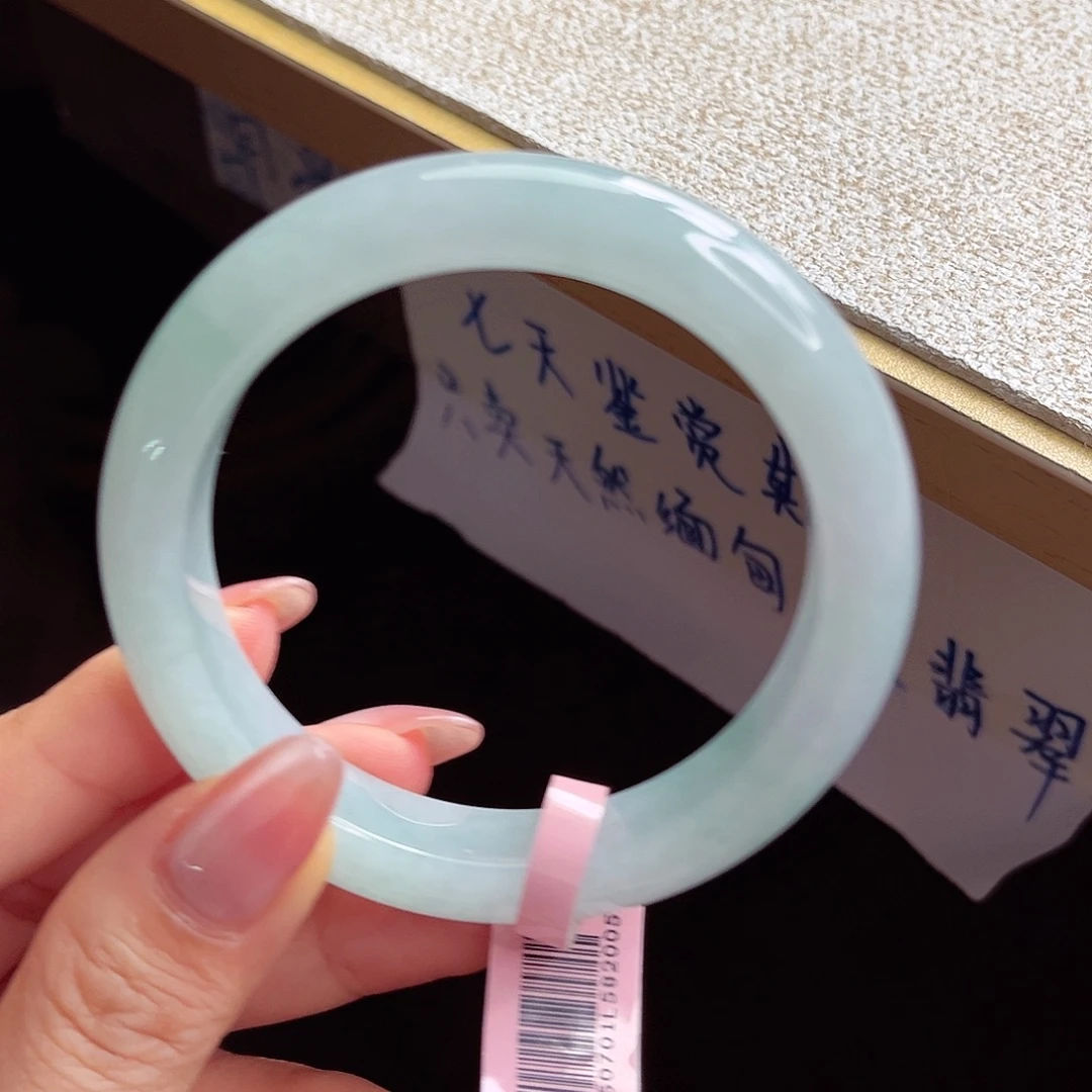 翡翠未镶嵌手镯手镯