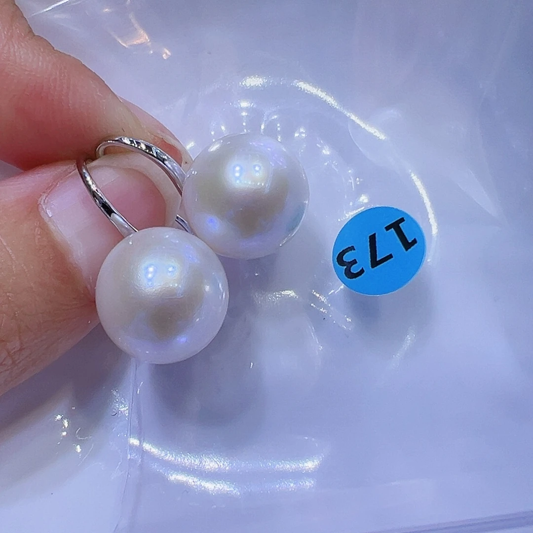 银S925镶嵌耳饰淡水珍珠