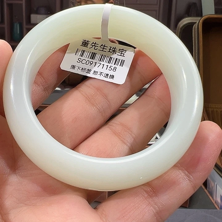 璇***瑶未镶嵌手镯和田玉（白玉）