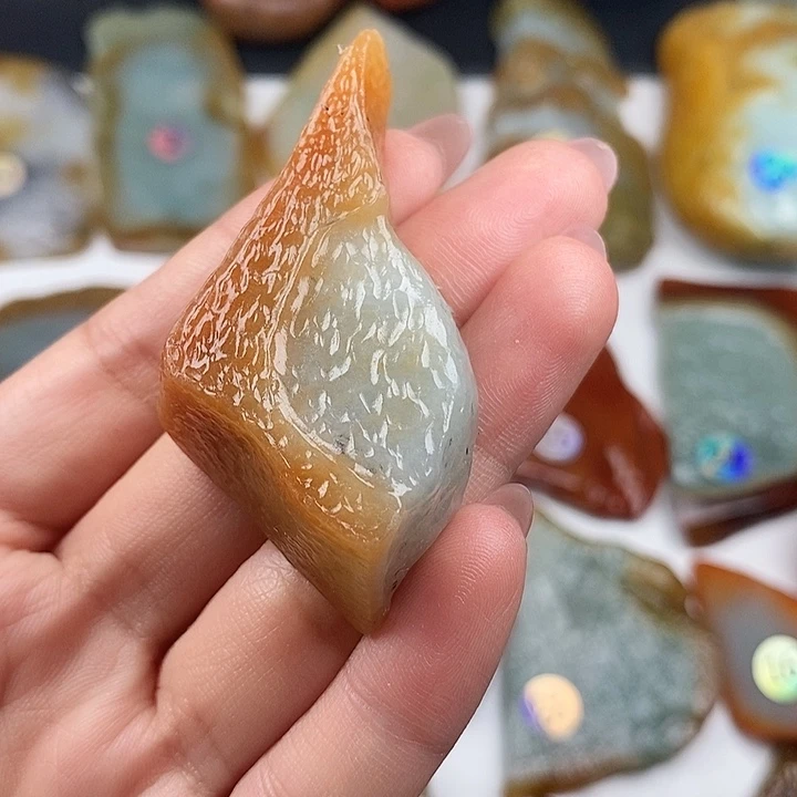 颈饰未镶嵌翡翠天然