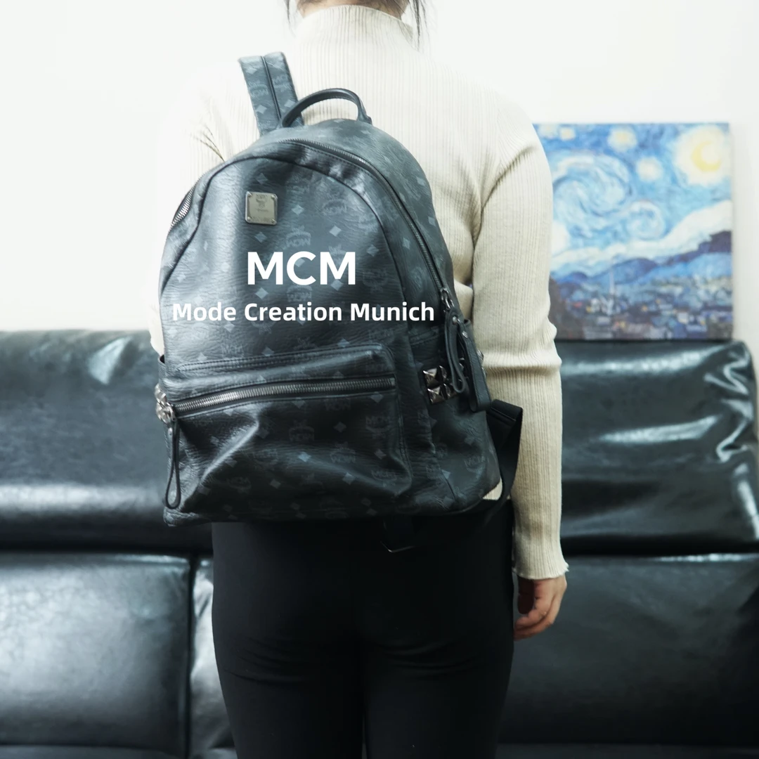 95新 MCM 黑色双肩包/BB12816061/6061
