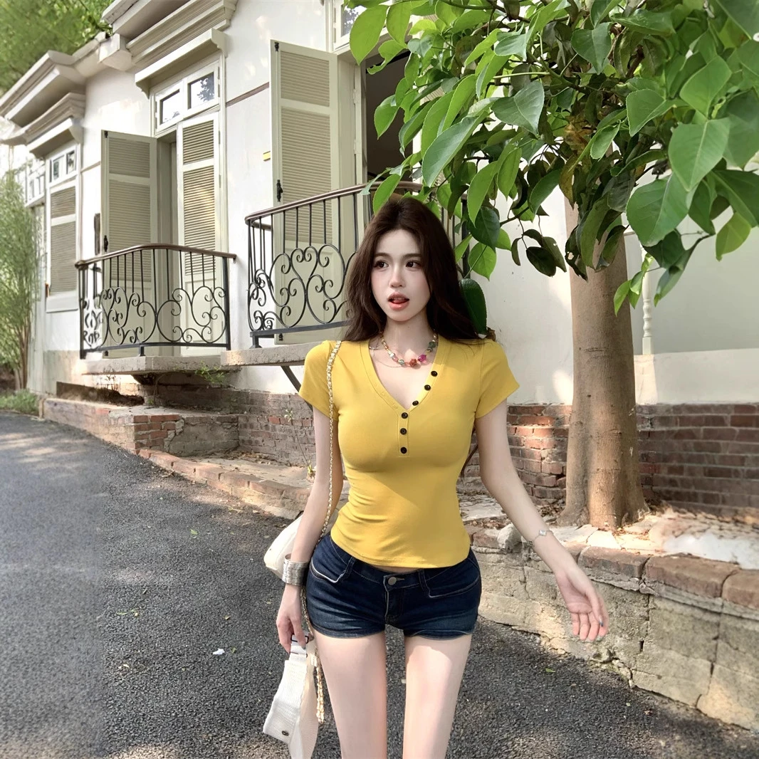 纯欲紧身黄色V领短袖恤女夏季新款收腰修身内搭显身材辣妹上衣