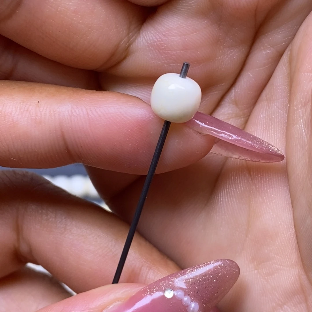 琥珀未镶嵌珠宝奇石浓白妖花老型7.9*7.2mm