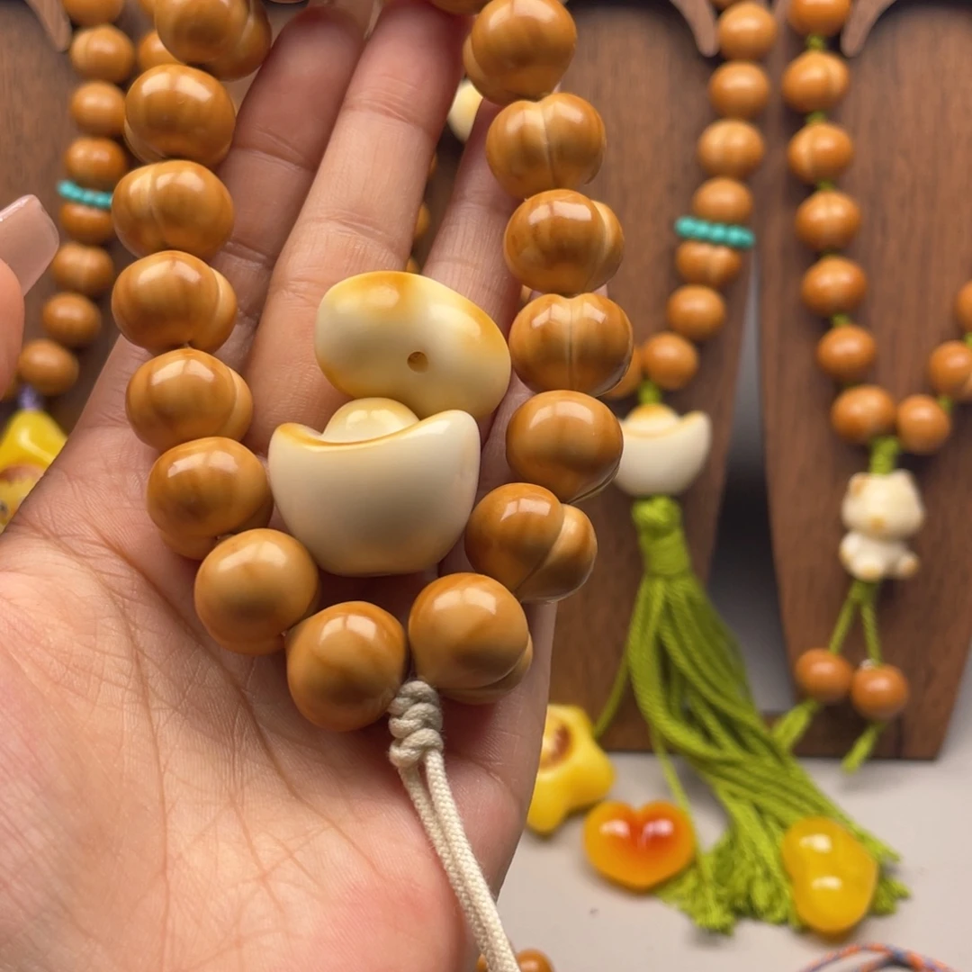 蕾***，猴头核桃吊坠全品无暇毕业级爱心屁桃16尺寸