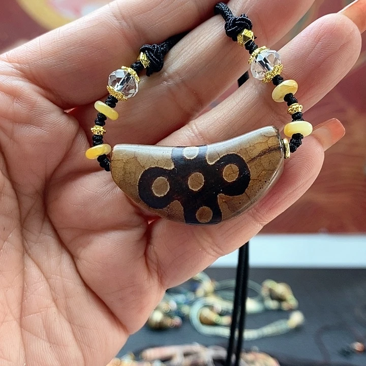 玛瑙/玉髓颈饰合金