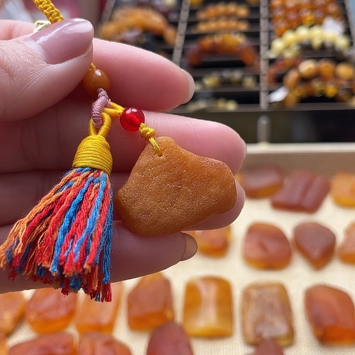 琥珀未镶嵌套链吊坠