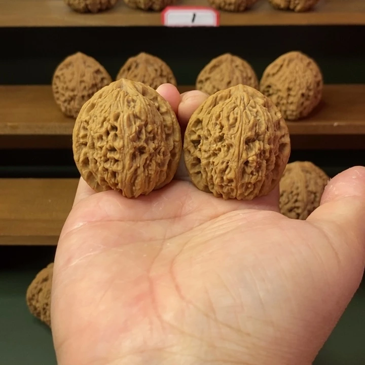 文玩核桃吊坠38南将小断齿