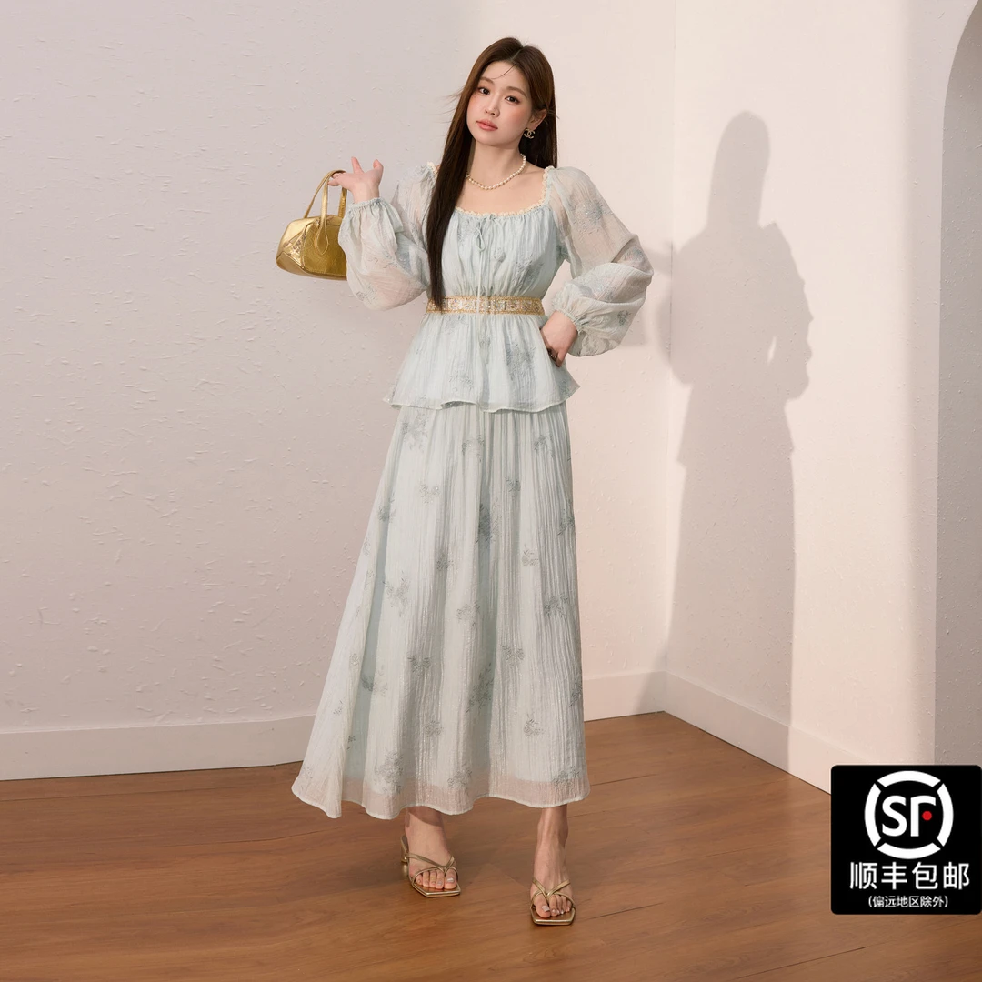 蓝语大码女装【巴厘雨季】优雅收腰显瘦上衣绣花半身裙秋套装04281