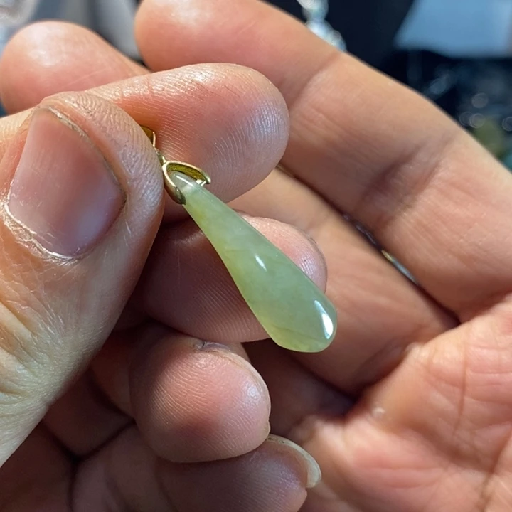 翡翠未镶嵌颈饰天然缅甸翡翠A货黄翡随形吊坠