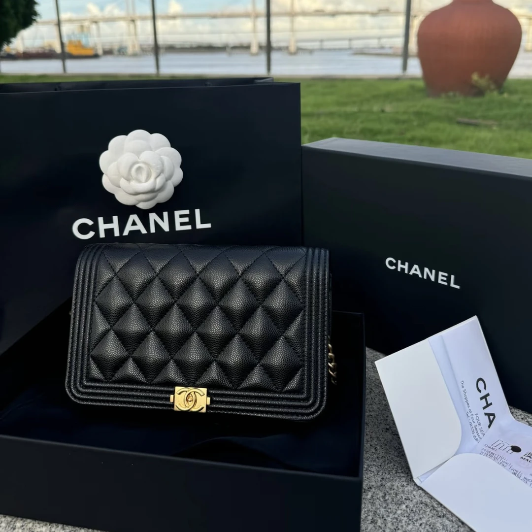 95新 Chanel/香奈儿 /青奢荟/黑金leboywoc斜挎包//86900