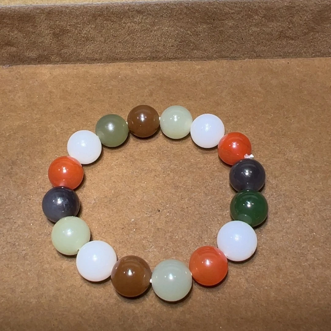 和田玉未镶嵌手串