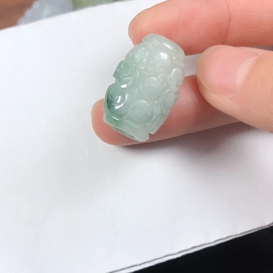 翡翠未镶嵌颈饰缅甸A货，每天下午1点半开播