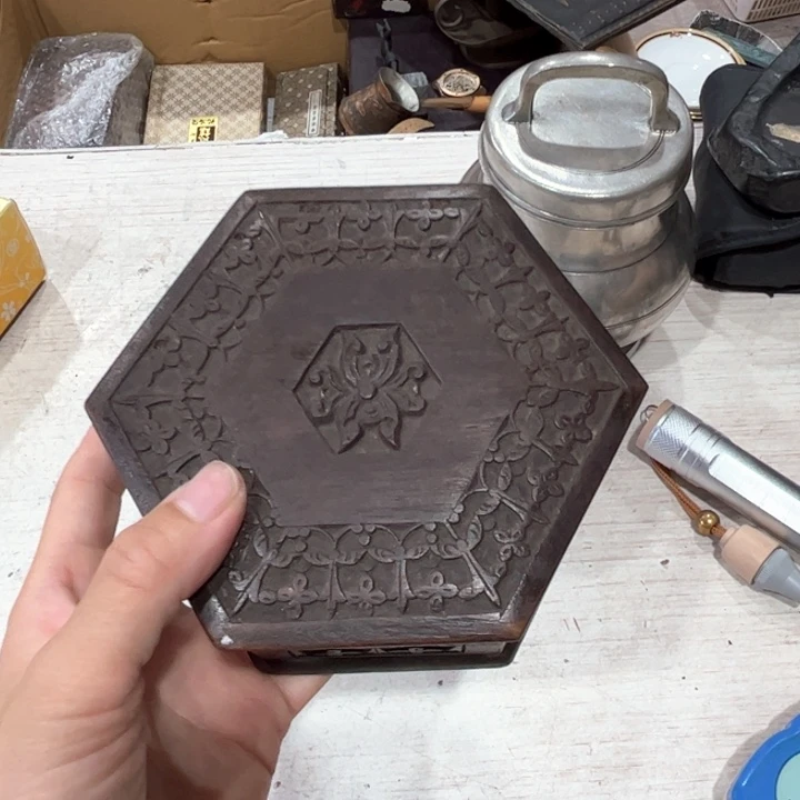 Z**.新亿阁中古杂项默认微瑕