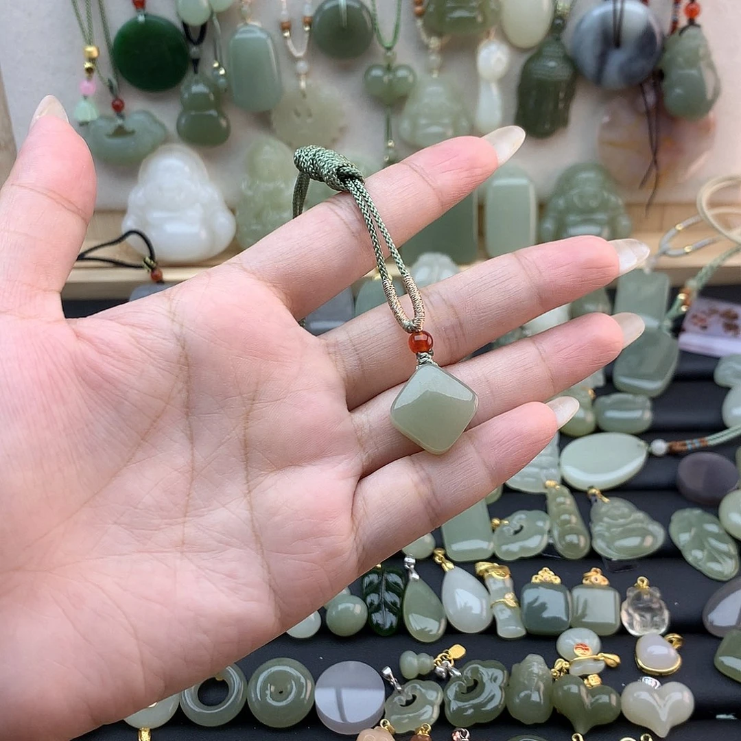 和田玉未镶嵌吊坠(不含链)