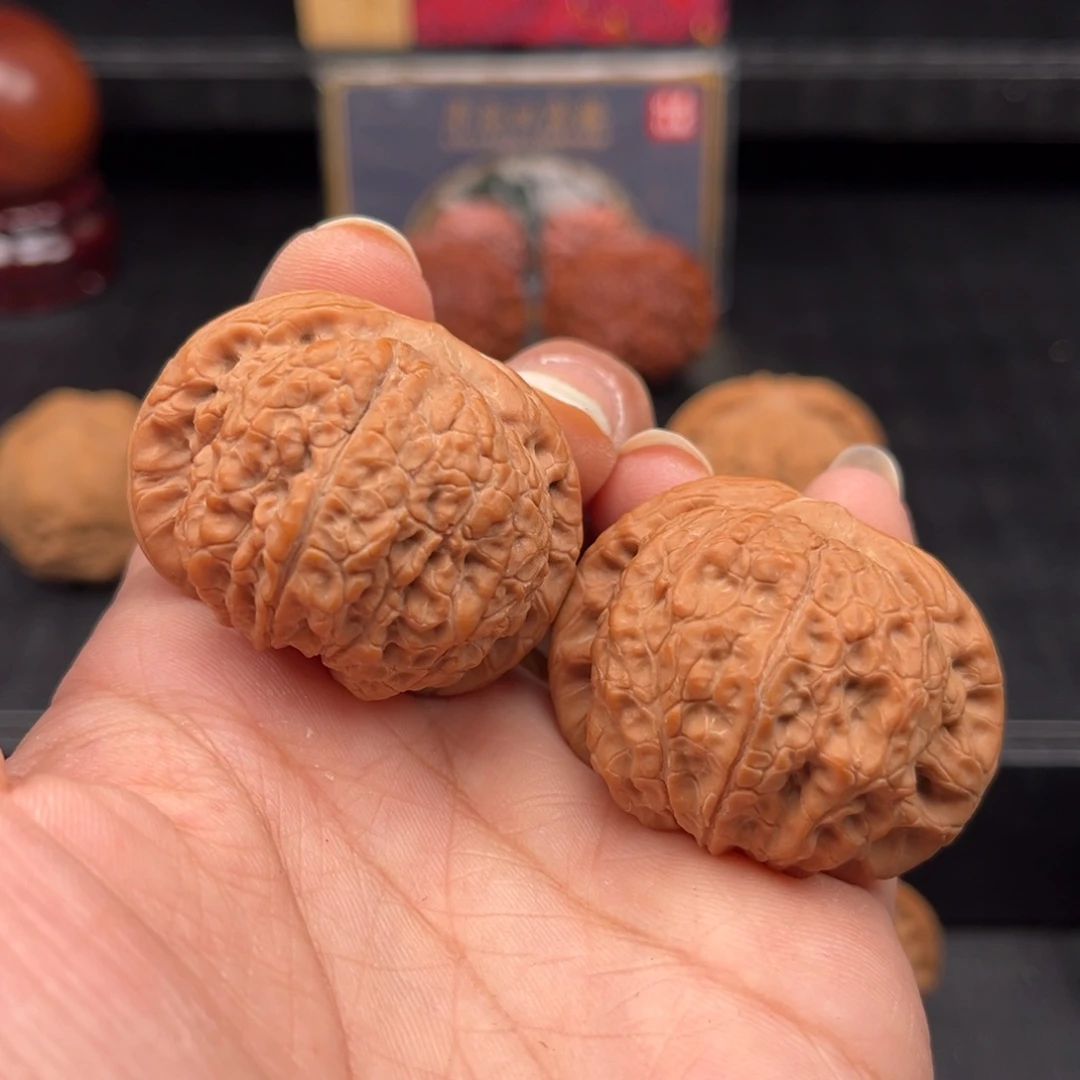 文玩核桃吊坠原树血麒麟39