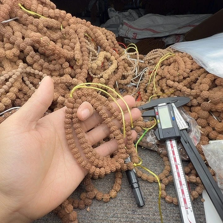 刺****金刚菩提吊坠谢谢