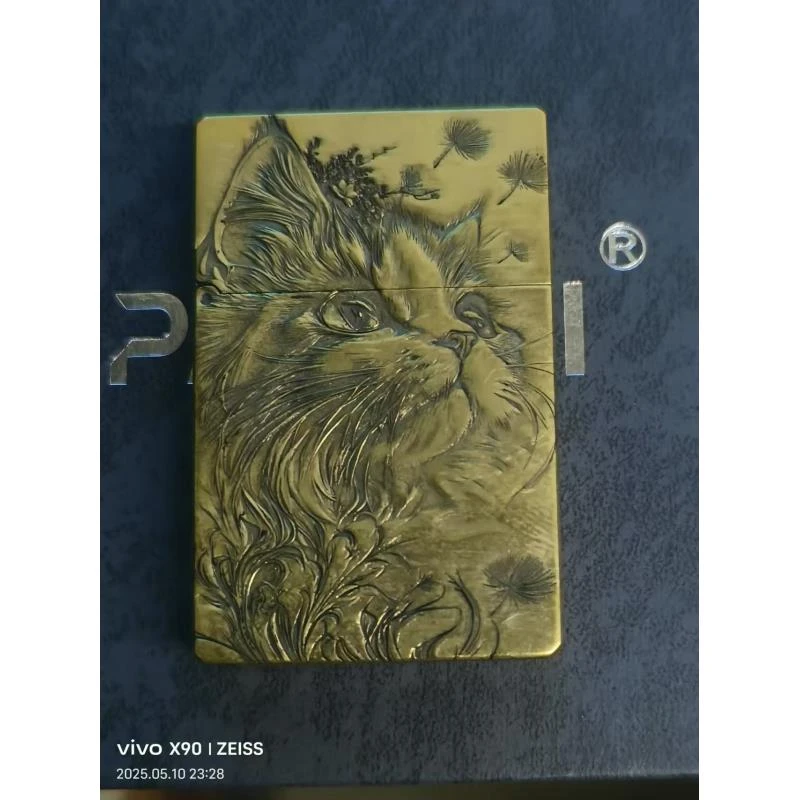 帕加尼仰望星空的猫黄铜煤油打火机创意礼品可收藏
