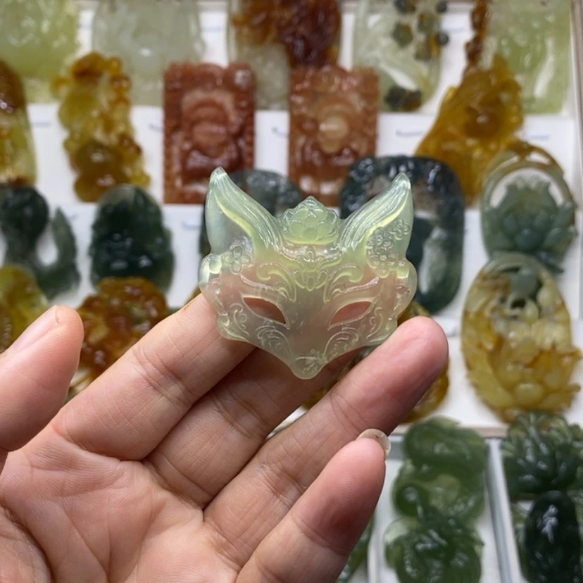【闪购商品】蛇纹石玉未镶嵌颈饰