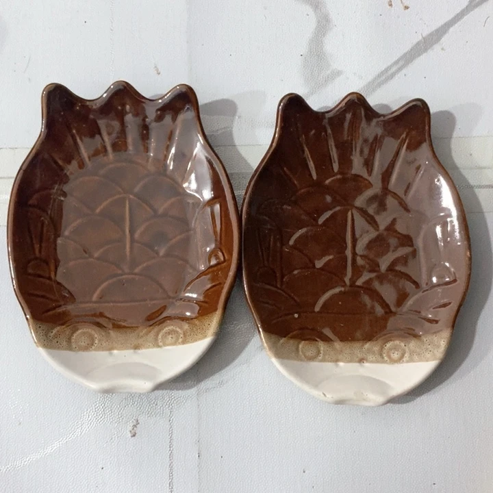瓷片五厂三色鱼碟一对