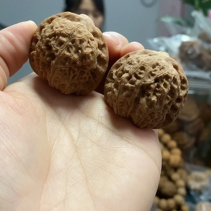 把件文玩核桃38血麒麟尖黄