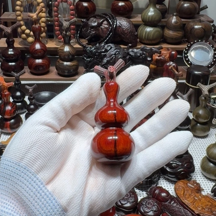 浪***头檀香紫檀（小叶紫檀）3.3直径葫芦