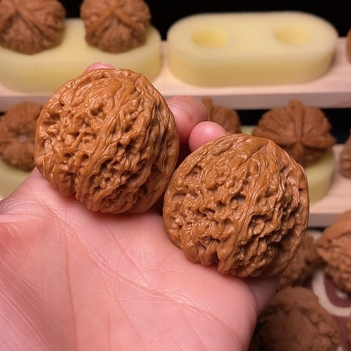 泡***鱼文玩核桃吊坠41球三角疆