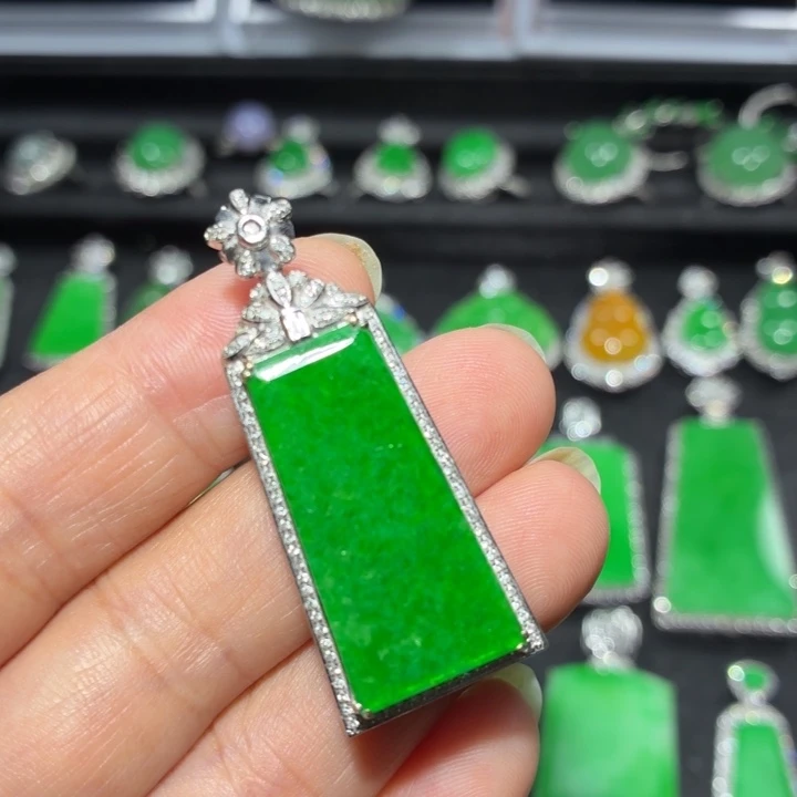 翡翠18K金镶嵌吊坠(不含链)翡翠
