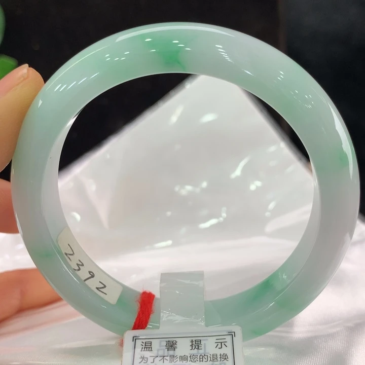 翡翠手镯未镶嵌111-2392