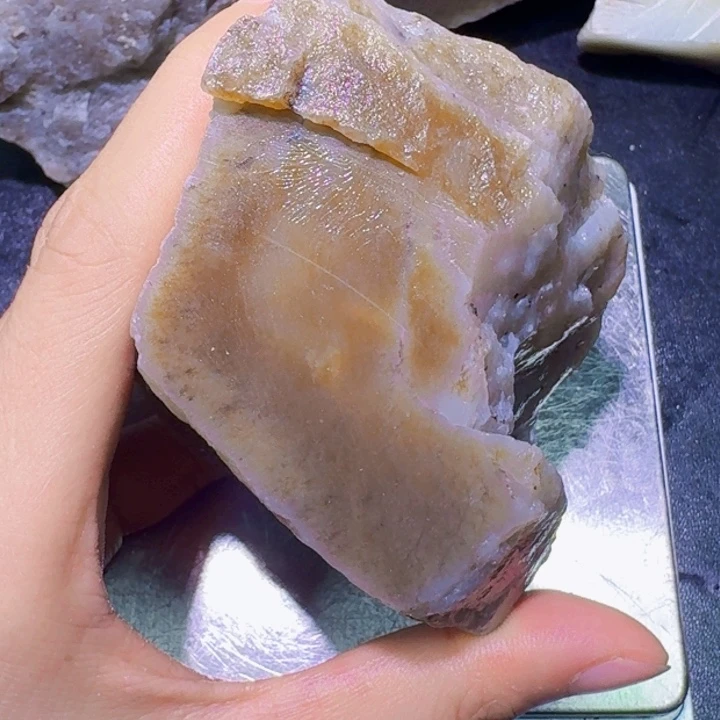 未镶嵌和田玉（糖玉）珠宝半成品