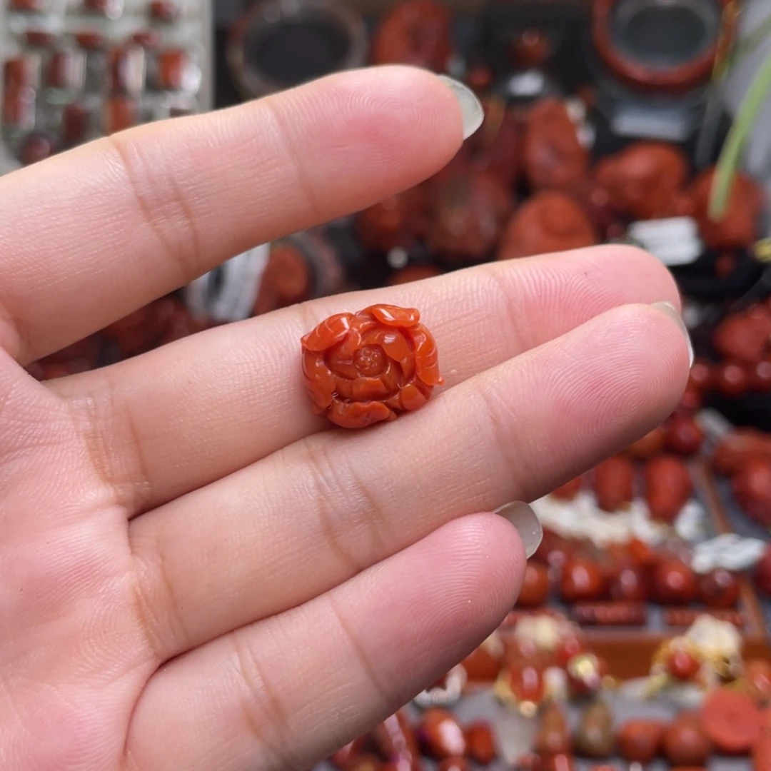 【闪购商品】未镶嵌通孔花花南红玛瑙