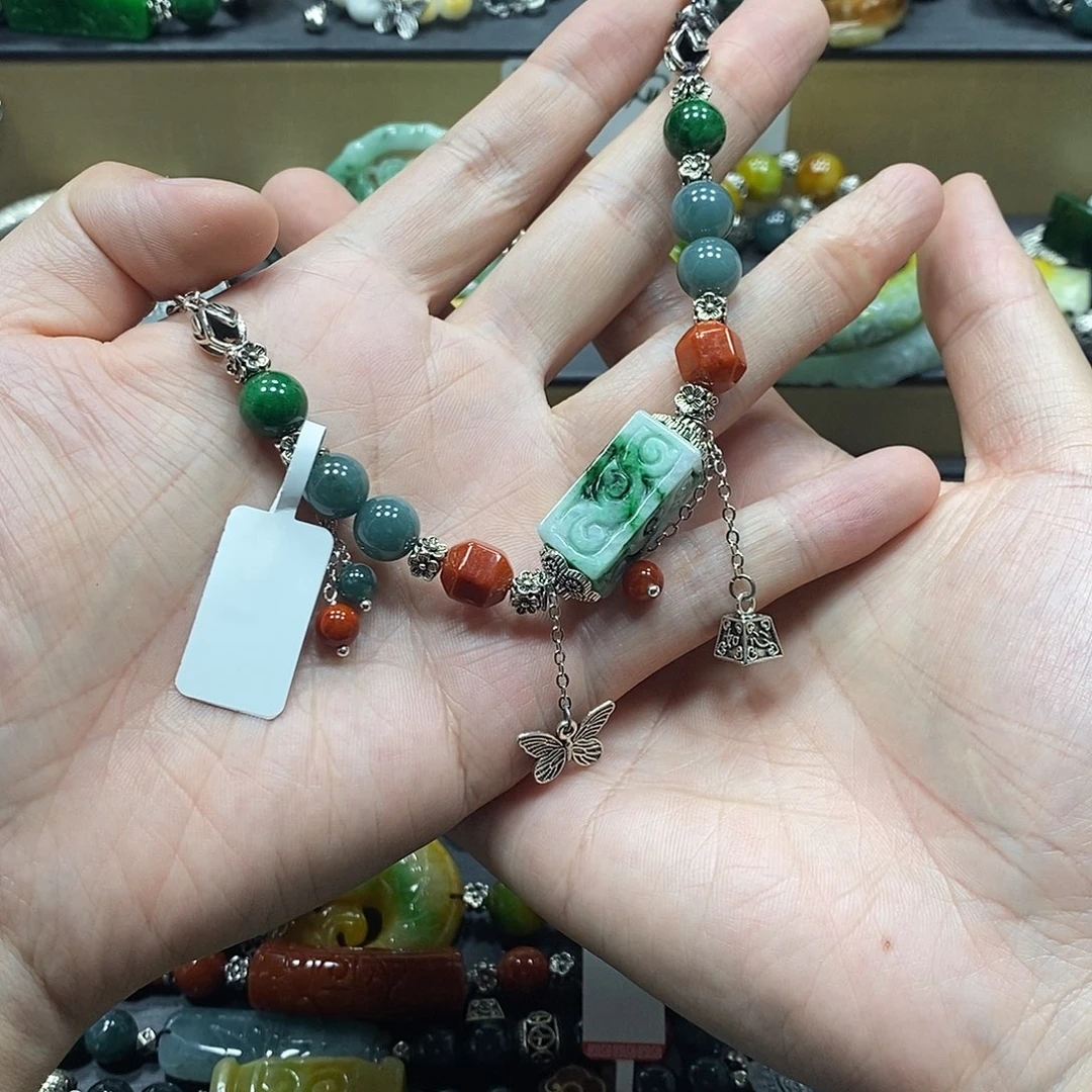 阿***莲未镶嵌手链翡翠手链