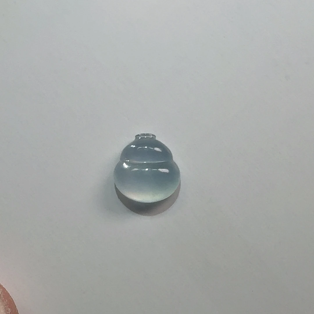 翡翠未镶嵌颈饰葫芦