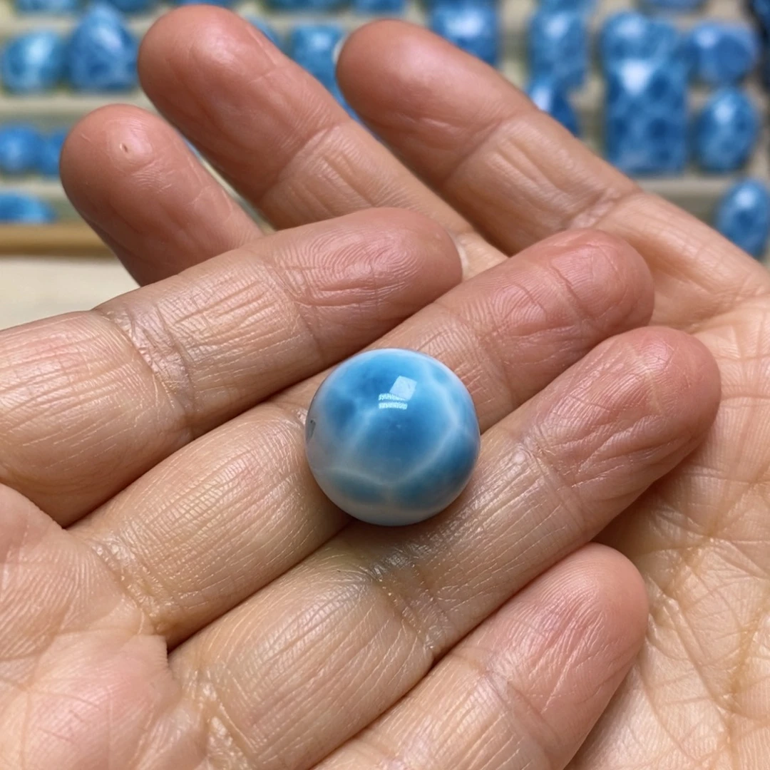 清***月针钠钙石（海纹石）未镶嵌颈饰