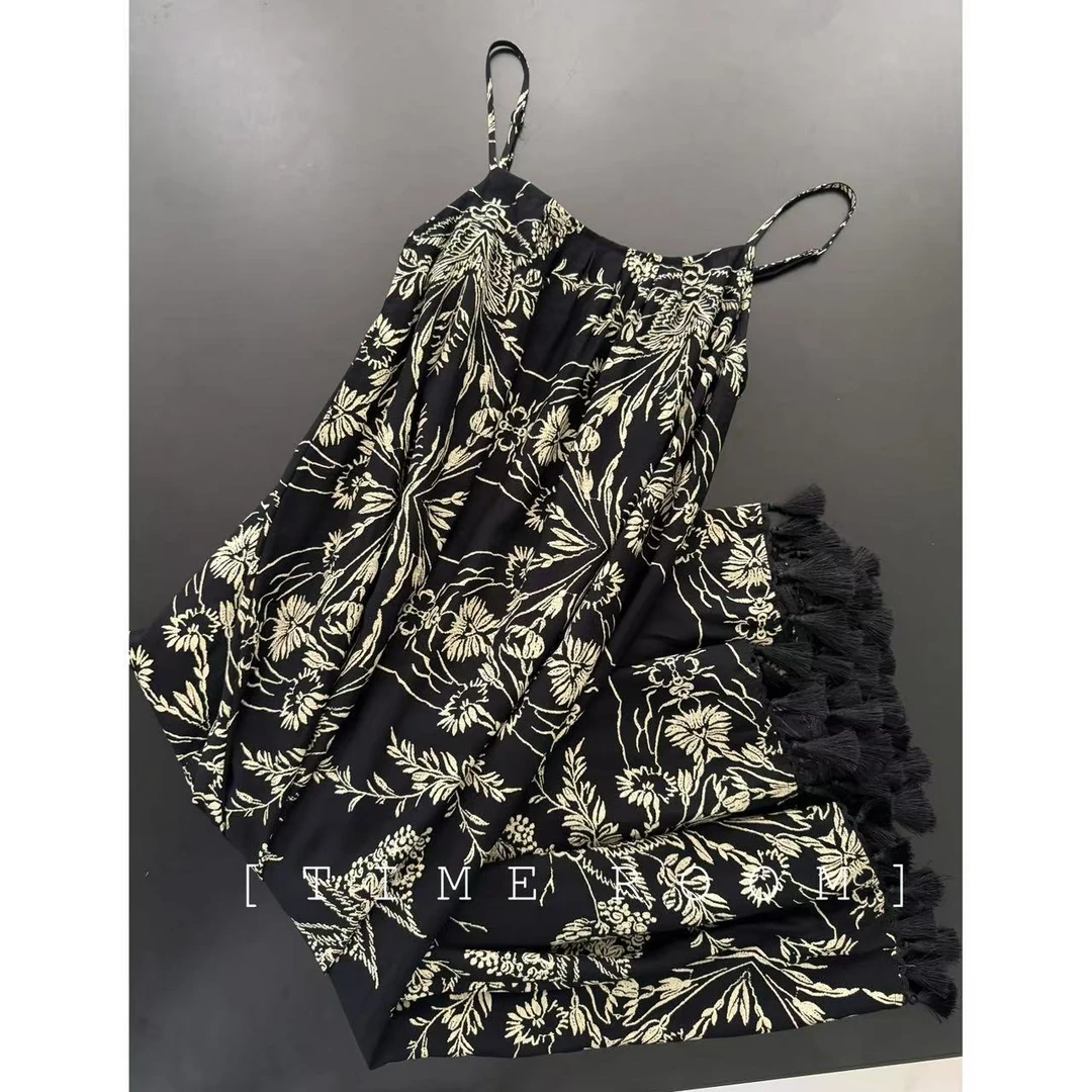 2025夏季新品花吊带裙