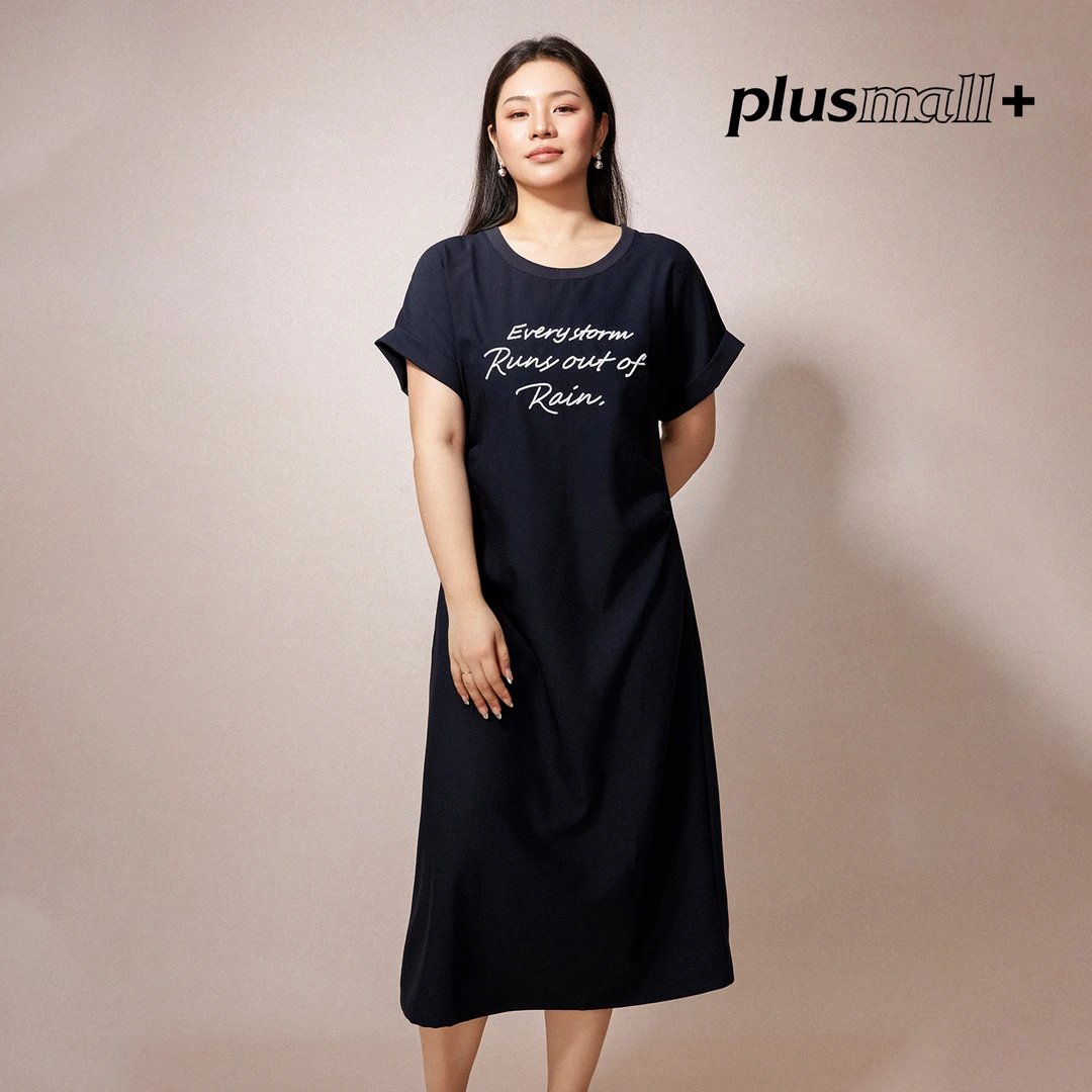 PLUSMALL 暮蓝诗褶 美式圆领立体拱绣字母捏褶连衣裙PM2506064