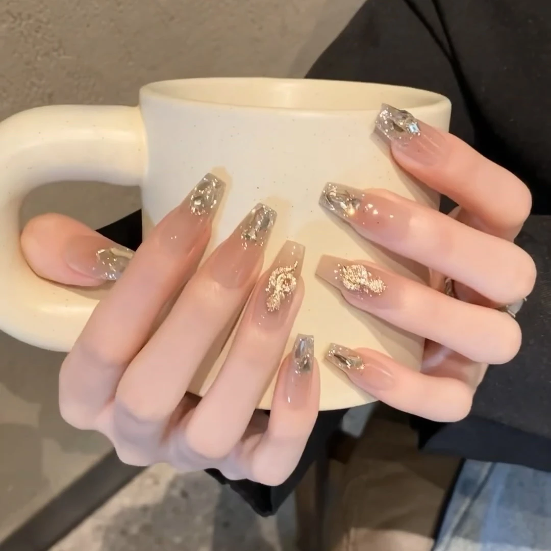 招财小金蛇手工穿戴甲闪钻爆闪新年美甲中长款高级感显白假指甲片