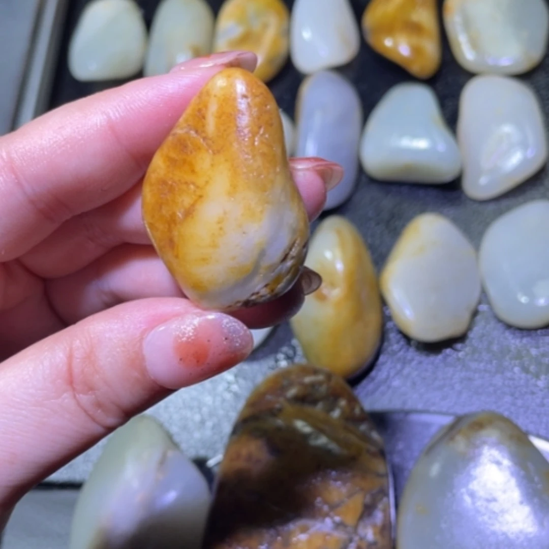 【闪购商品】颈饰未镶嵌和田玉名*