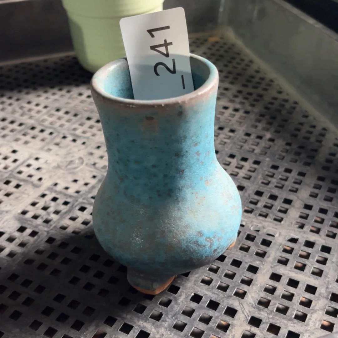 红陶?**蒿241花盆1个