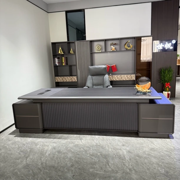 领导老板办公桌椅组合简约现代经理总裁桌升级铝合金边轻奢大班台