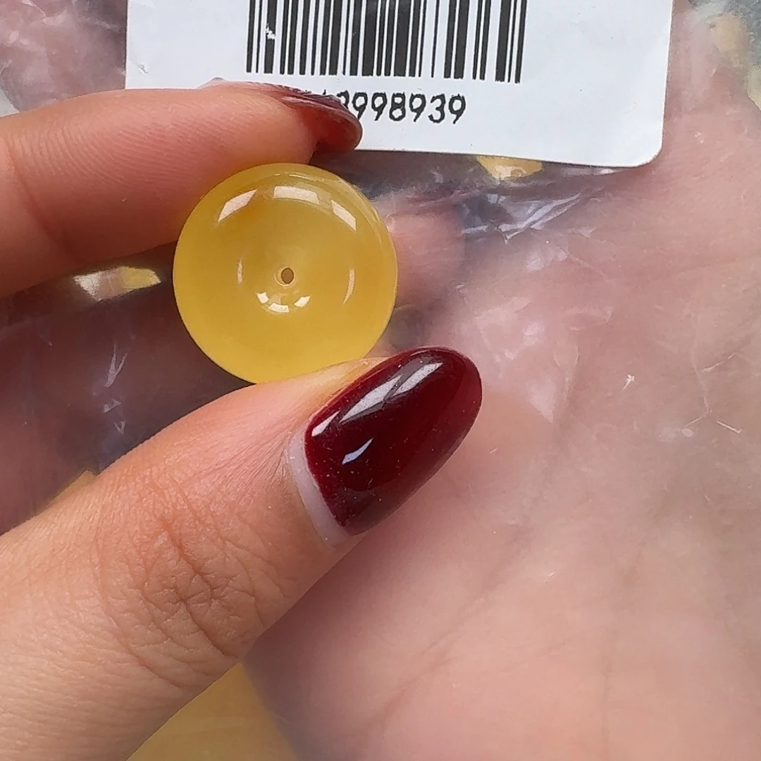 琥珀未镶嵌裸石悠悠