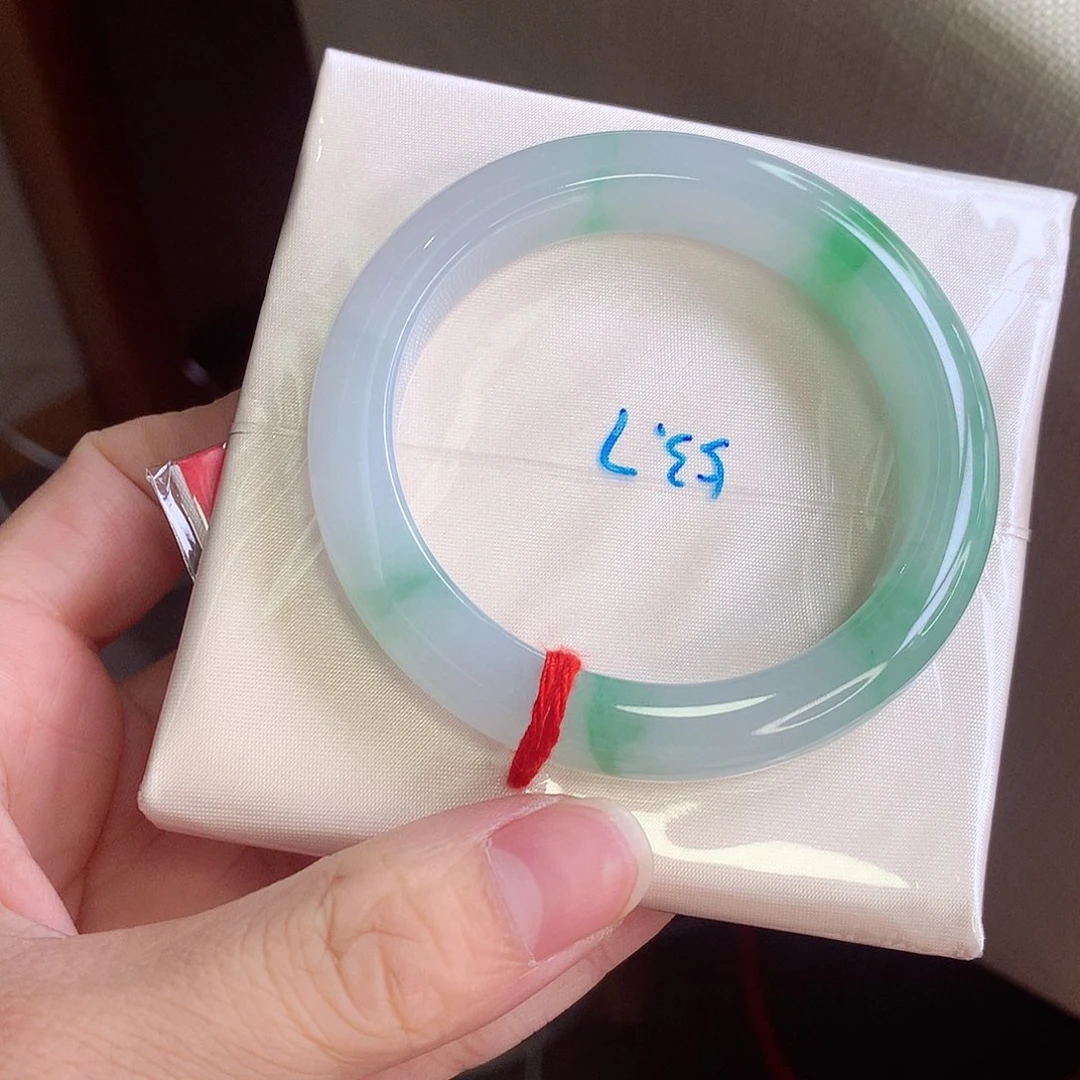 翡翠未镶嵌手镯53.7糯冰起胶飘绿正圈