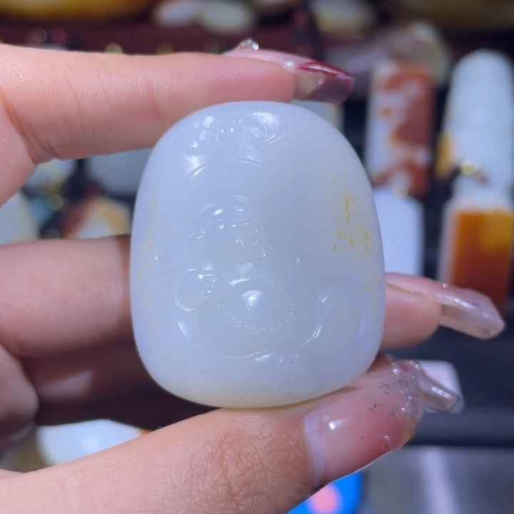 和田玉挂件未镶嵌落****。